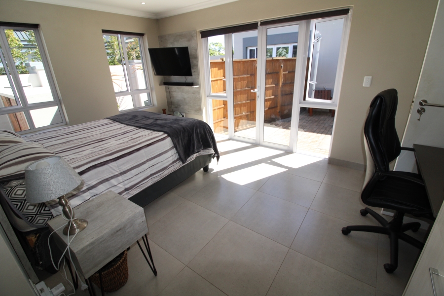 5 Bedroom Property for Sale in Kingswood Golf Estate Western Cape